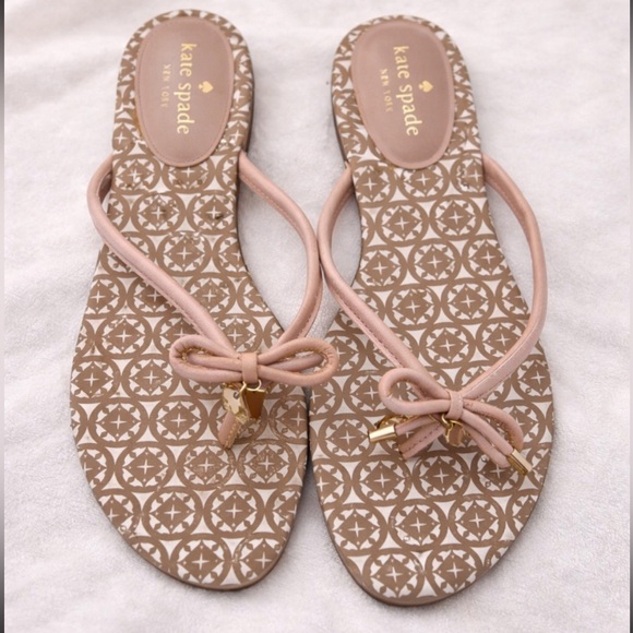 kate spade Shoes - Kate Spade NY Bow Thong Sandals Pink Gold Logo Print Flip Flops Size 8